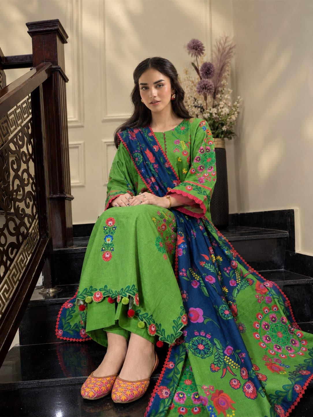 Flora in Parrot Green, photo 3
